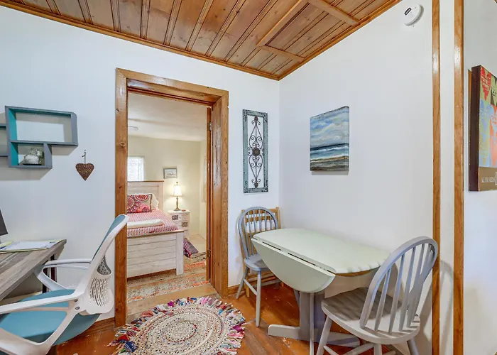 Pines & Porch Vibes: Cool High Country Base Payson