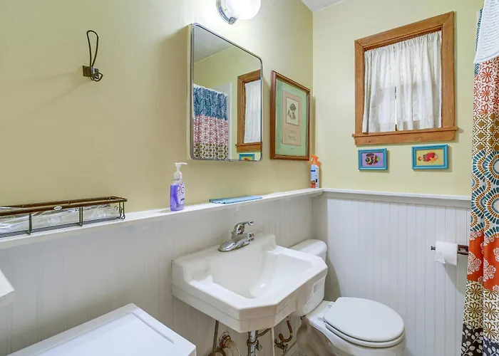 Pines & Porch Vibes: Cool High Country Base Holiday home Payson